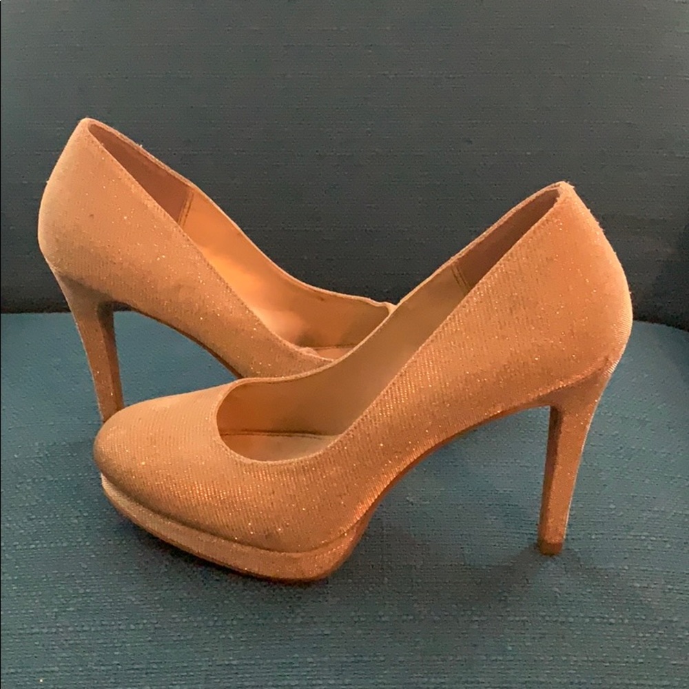 FioniNight high heels. Size 8. Slightly worn.